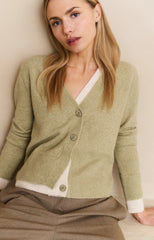 Cardigan with contrast details and V-neck - Type: lookbook