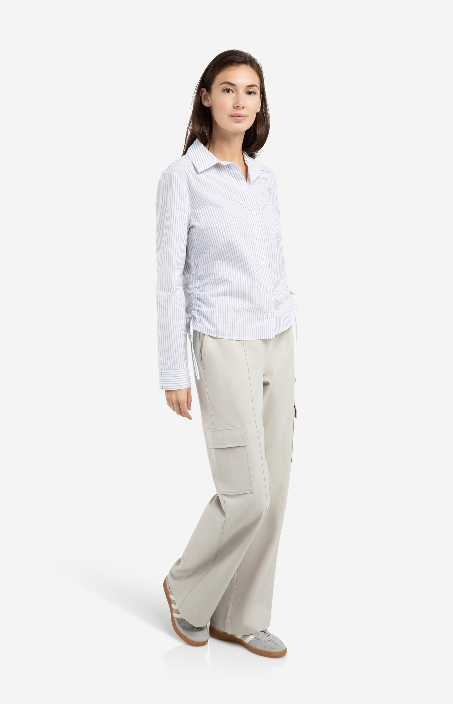 Fitted blouse with side drawstrings - Type: lookbook