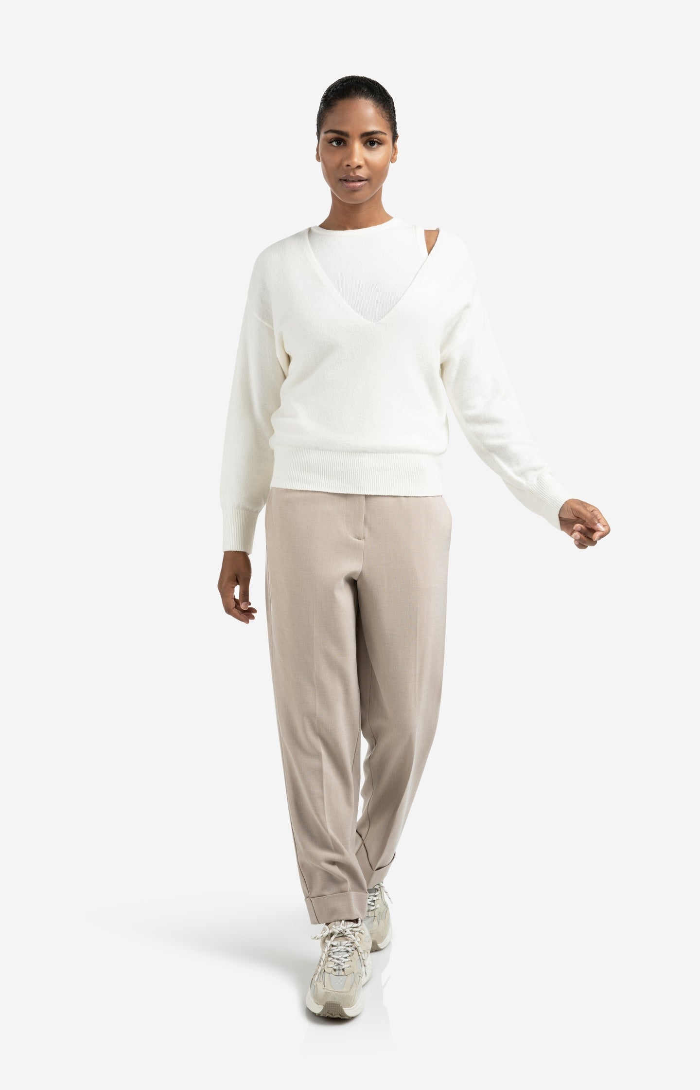High waist tailored trousers with turn-ups - Type: lookbook