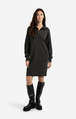 Knitted dress with zipper and long sleeves