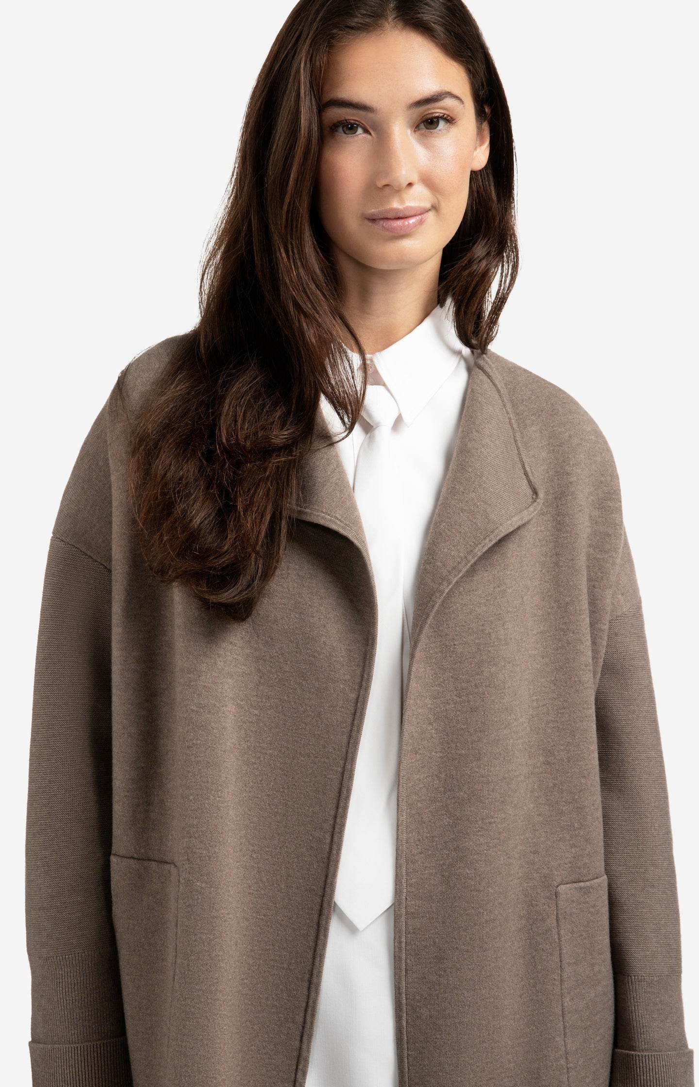 Long coatigan with patch pockets - Type: lookbook