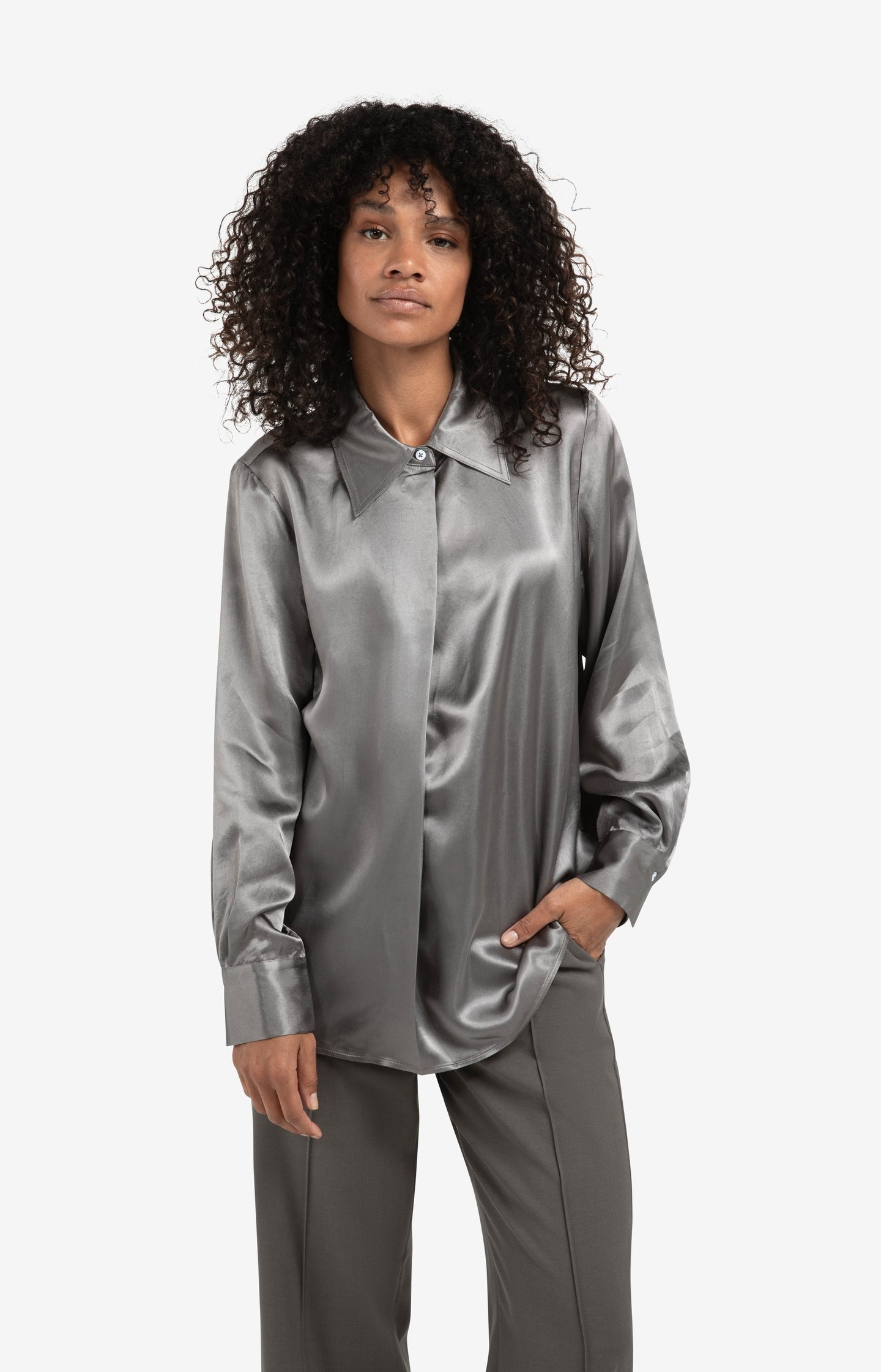 Satin blouse with classic collar and hidden closure