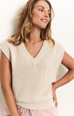 Sleeveless knitted top with texture and V-neck