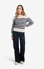 Striped sweater with round neck and long sleeves