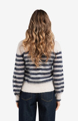 Striped sweater with round neck and long sleeves - Type: lookbook