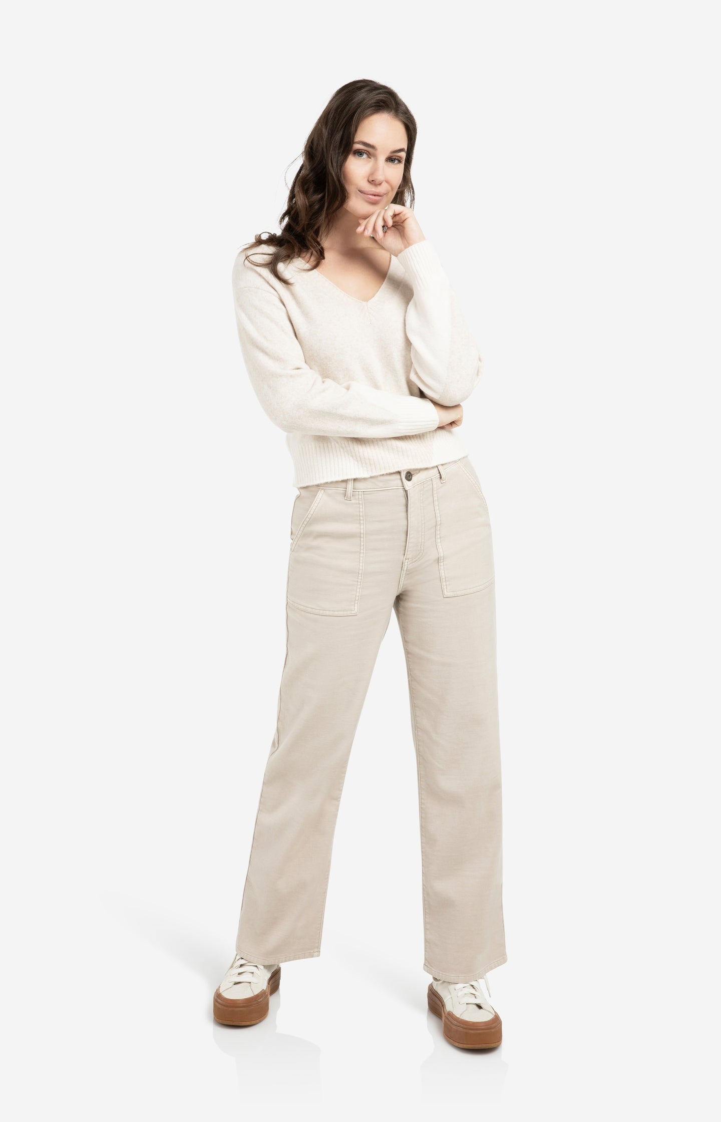 Cargo trousers with straight legs and patch pockets - Type: lookbook