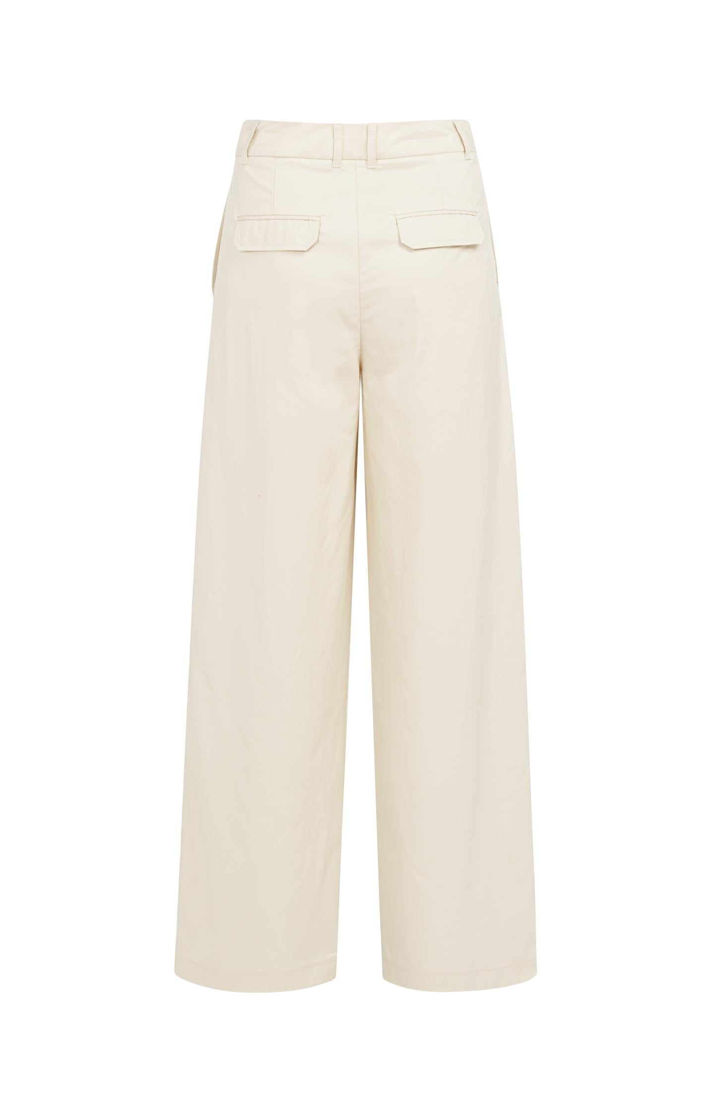Cargo trousers with wide legs and pleat details - L32