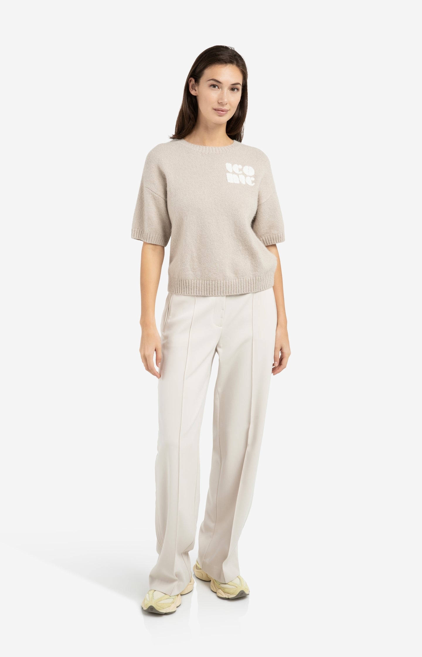 Knitted short sleeve sweater with artwork - Type: lookbook