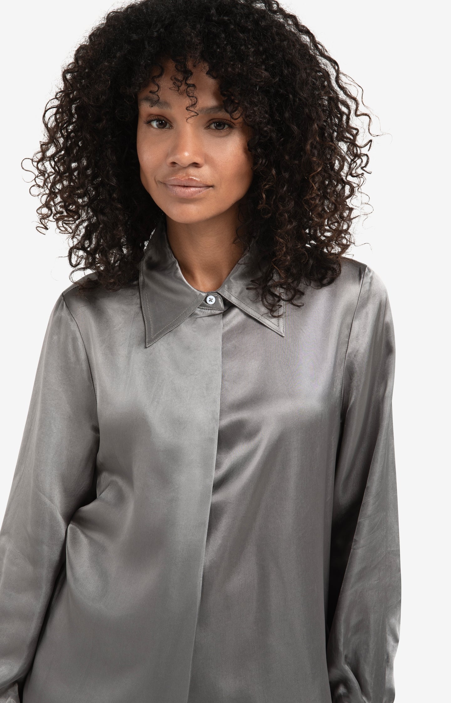 Satin blouse with classic collar and hidden closure