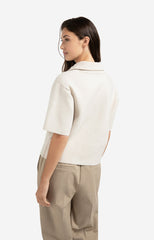 Short sleeve sweater with collar and half zip
