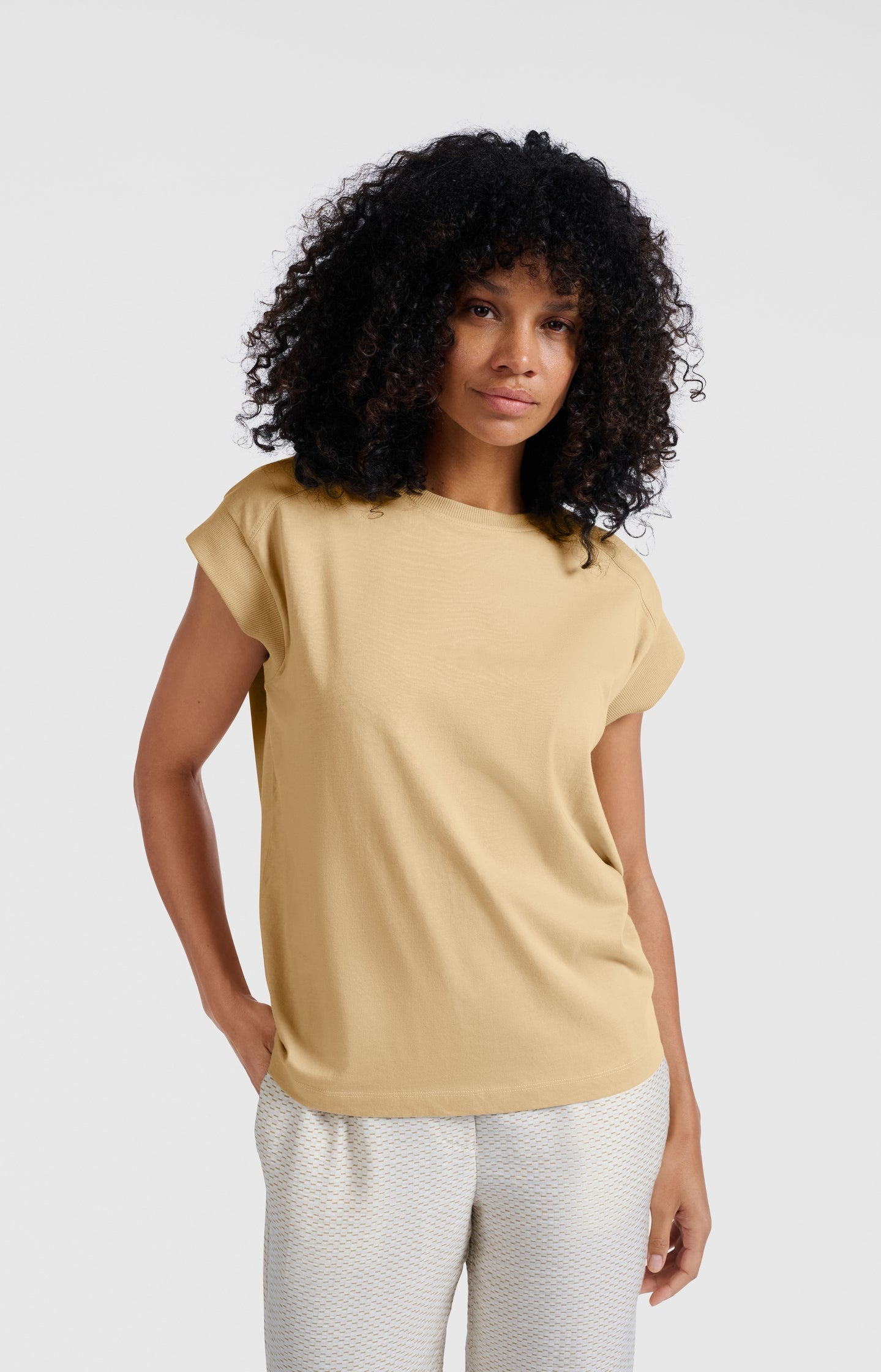 Sleeveless top with rib details - Type: lookbook