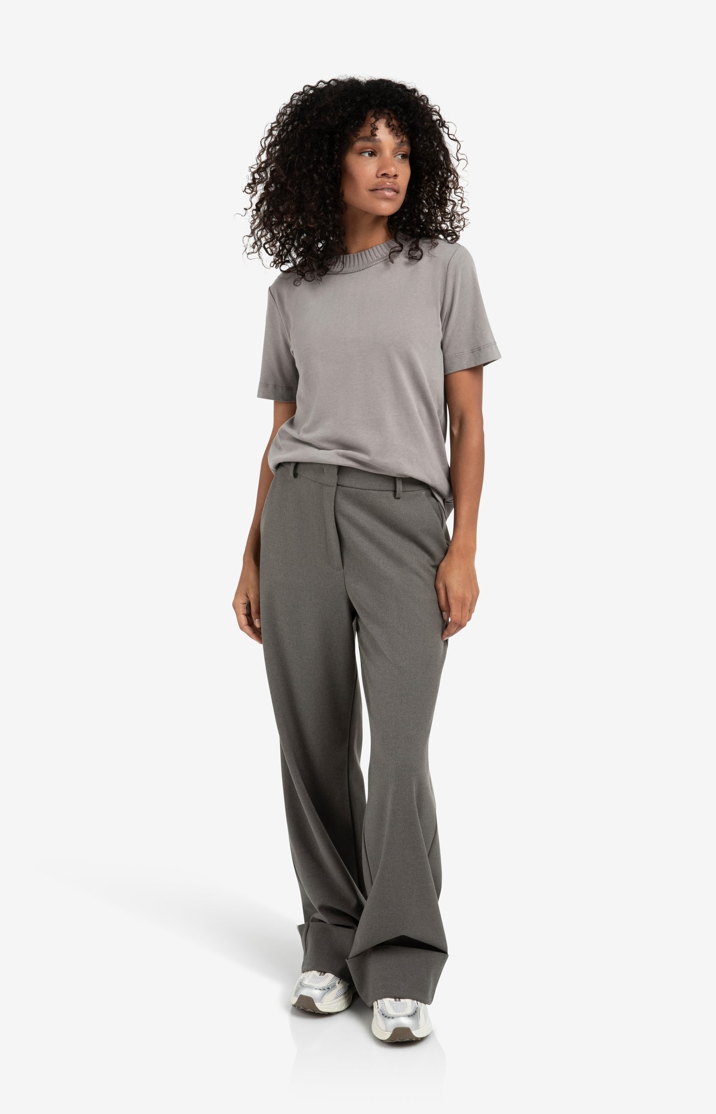 Soft structured trousers with big turn-ups