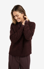 Soft V-neck sweater with long sleeves - Type: lookbook