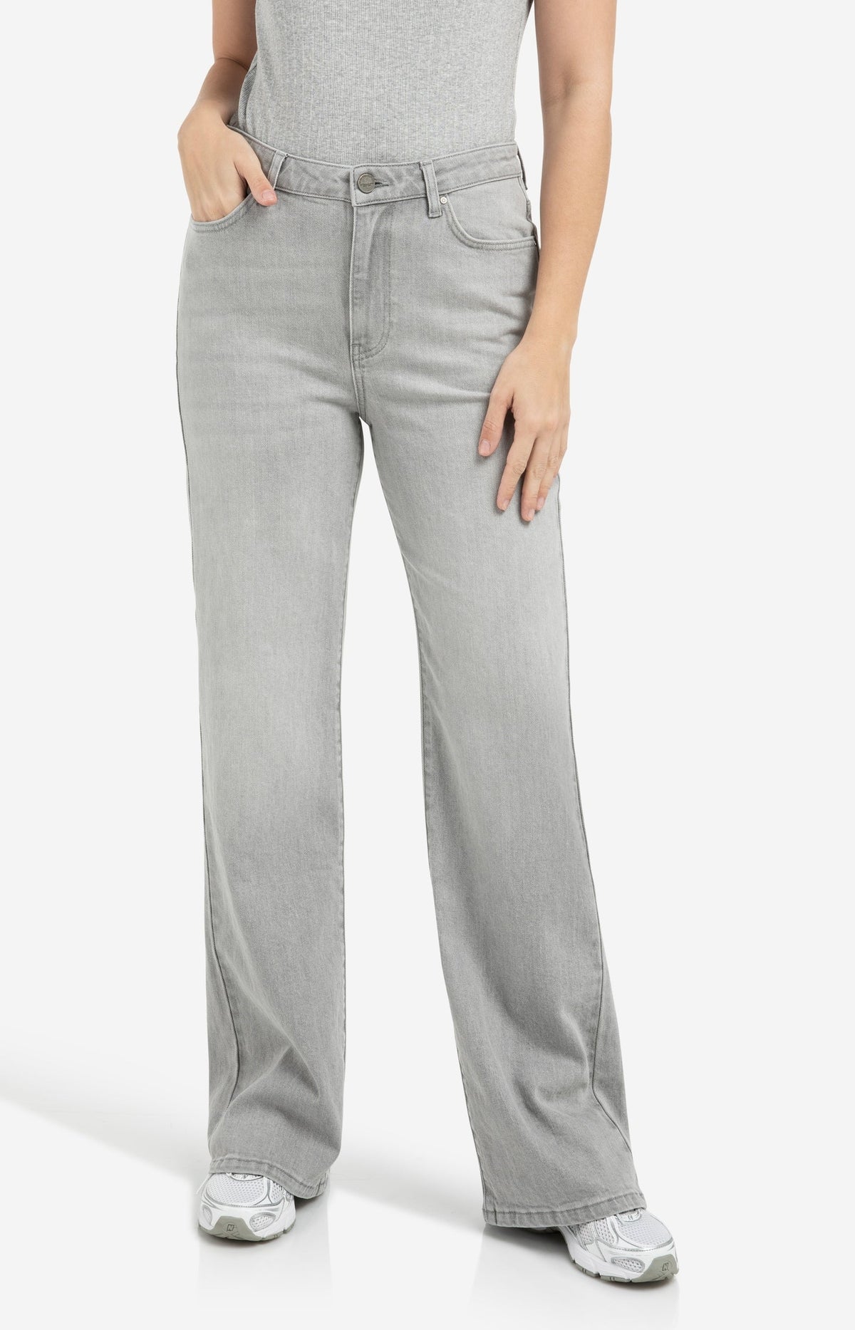 Wide-leg jeans with high waist (L32) - Type: lookbook
