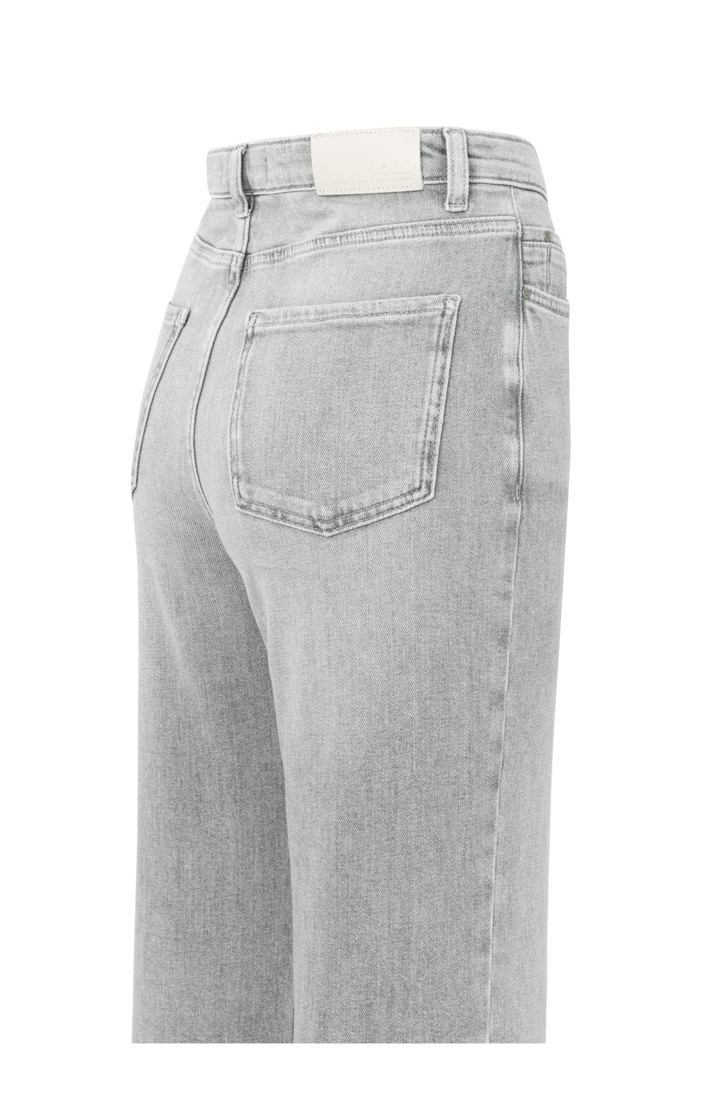 Wide-leg jeans with high waist (L34)