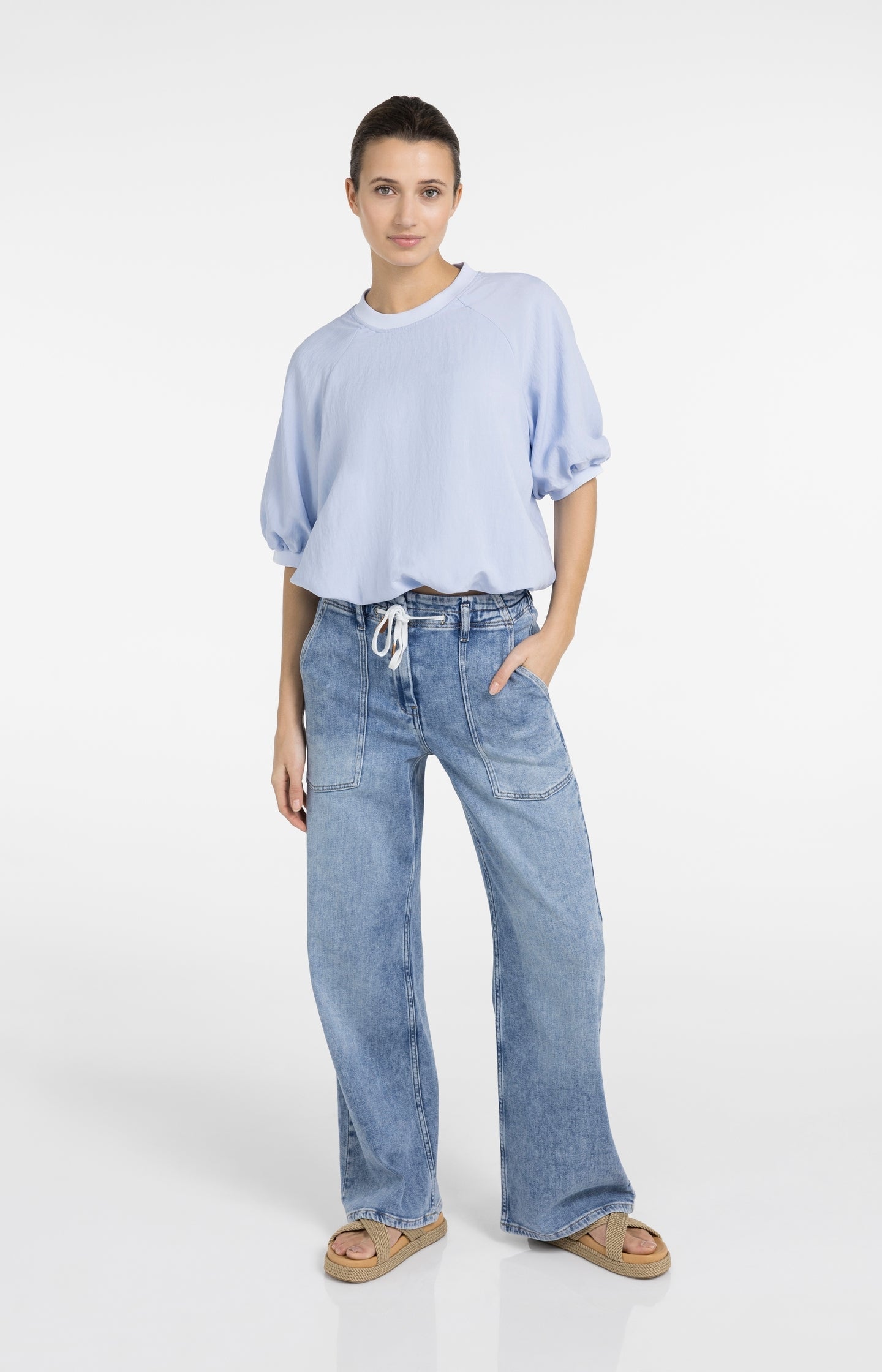 Woven T-shirt with balloon sleeves and zip - Type: lookbook